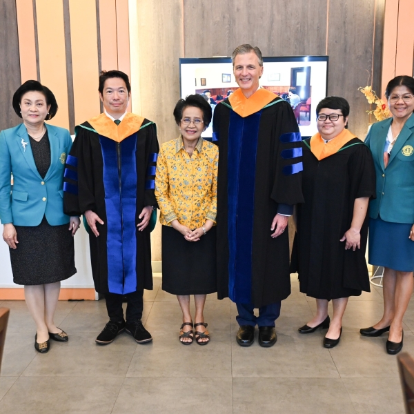 แสดงความยินดีกับ Prof. Bradley J. Cardinal ในโอกาสได้รับปริญญากิตติมศักดิ์