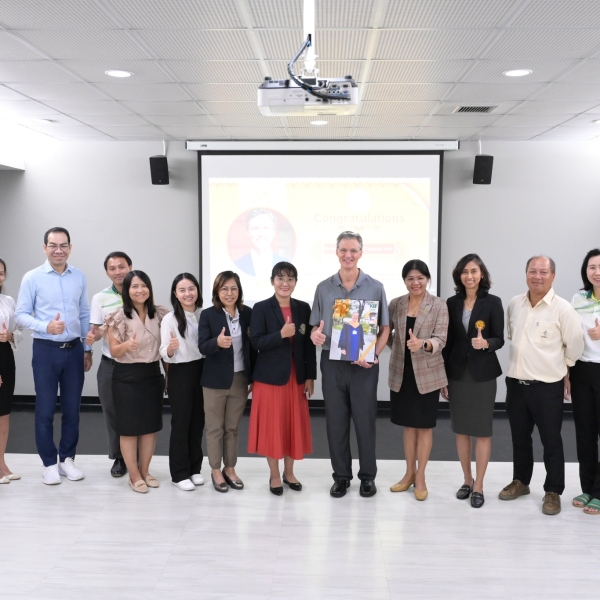 “Trend of Sport, Exercise and Health Science in America” โดย Prof. Dr. Bradley J. Cardinal