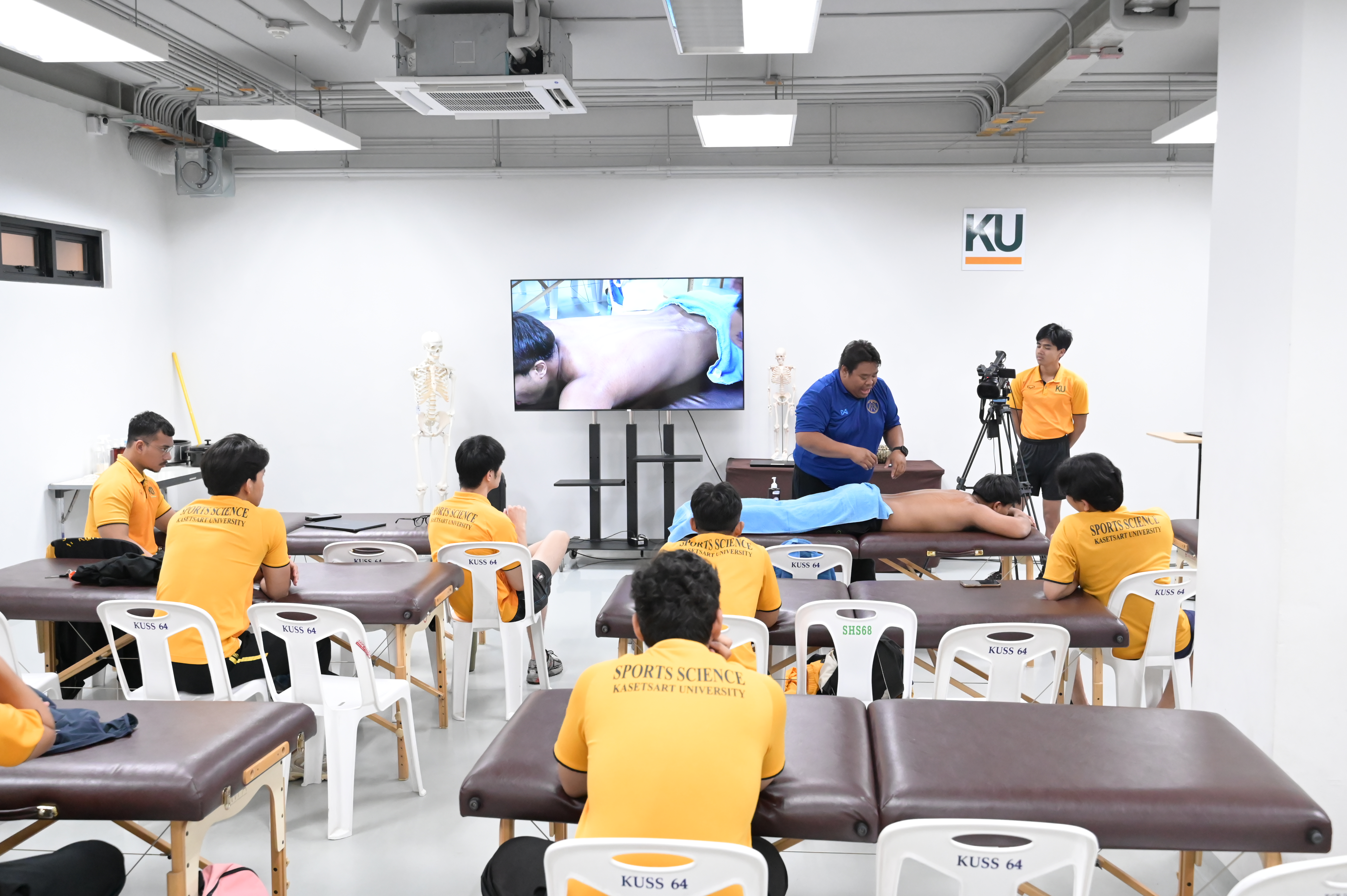 คณะวิทยาศาสตร์การกีฬาและสุขภาพ มก. จัดอบรมเชิงปฏิบัติการ “การนวดเพื่อผ่อนคลายกล้ามเนื้อ” เสริมทักษะนิสิตสู่การเป็นนักวิทยาศาสตร์การกีฬามืออาชีพ